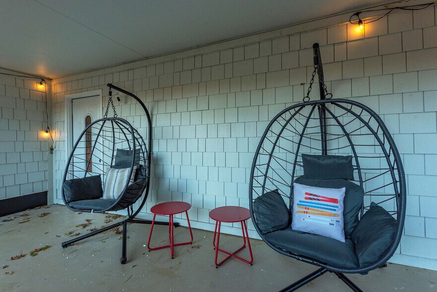 Building Photo - 32 Whitaker View Rd