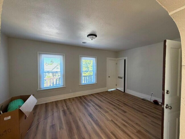 Building Photo - 3356 N Buffum St