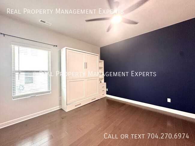 Building Photo - 3012 Striped Maple Ct