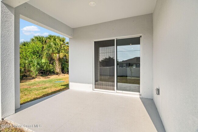 Building Photo - 542 Hamy St