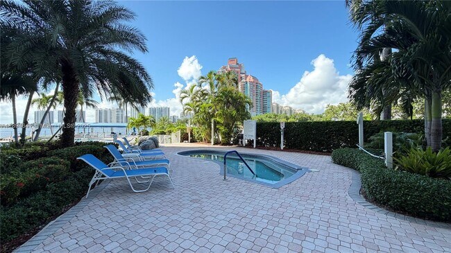 Building Photo - 3530 Mystic Pointe Dr