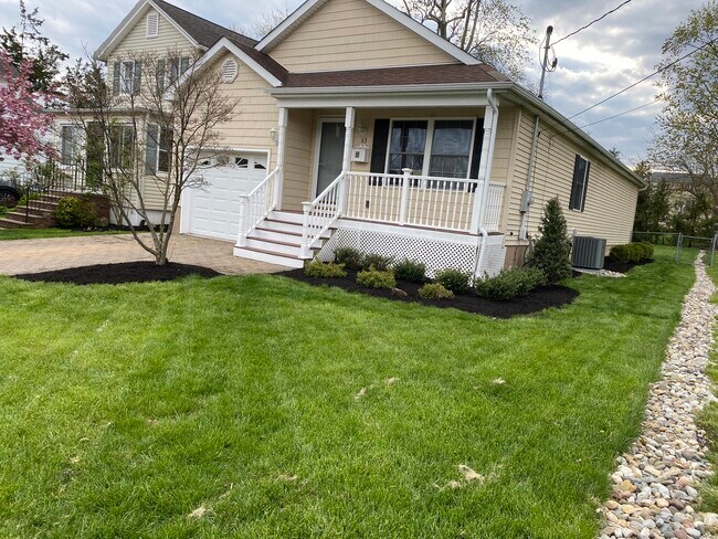 Primary Photo - 63 Quick Ave