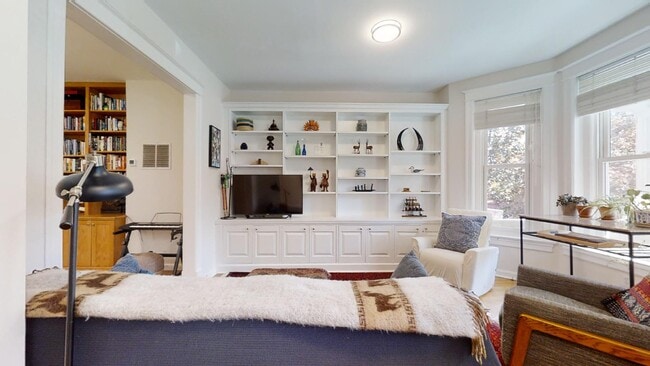 Building Photo - 1849 Monroe St NW