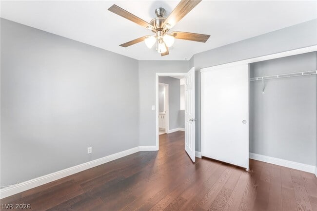 Building Photo - 9477 Perennial View Ave