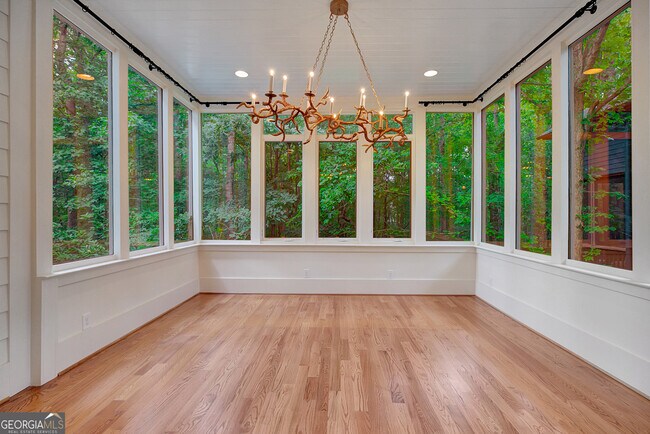 Building Photo - 9043 Selborne Ln