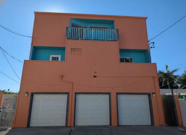 Building Photo - 915 Broadway St