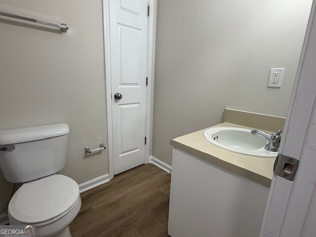 Building Photo - 273 Village Dr