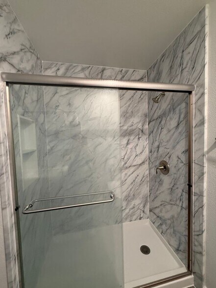 Building Photo - 90 Cherry Ridge Ln