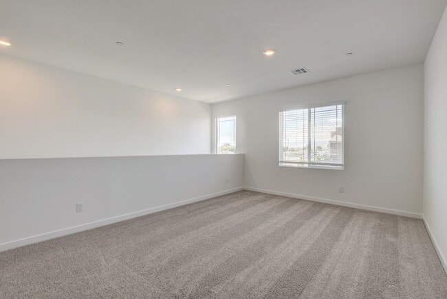 Building Photo - NEW NEXT GEN 4 Bedroom, 2 Story Home in CADENCE!