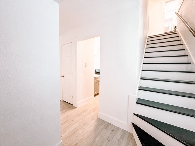 Building Photo - 12524 Pebblestone St