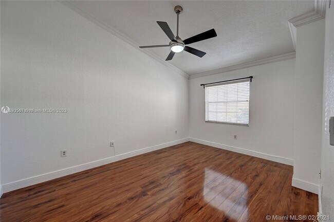 Building Photo - 2850 N Oakland Forest Dr