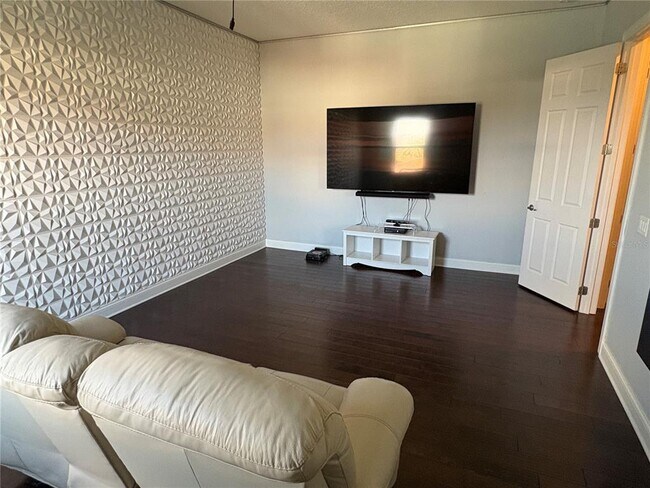 Building Photo - 6219 Tiroco Wy