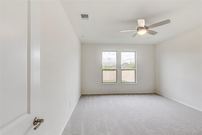 Building Photo - 1717 River Plateau Dr