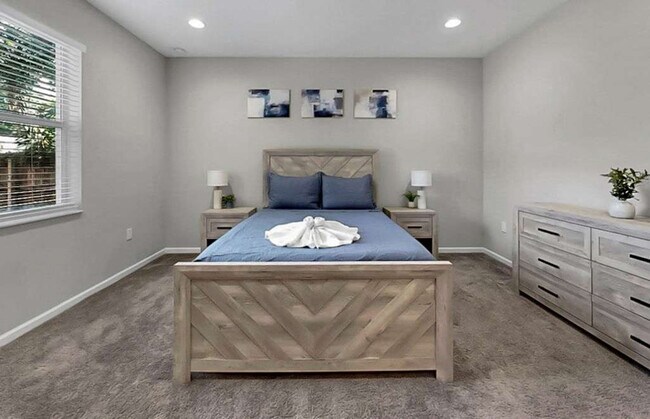 Building Photo - 3114 E 21st Ave