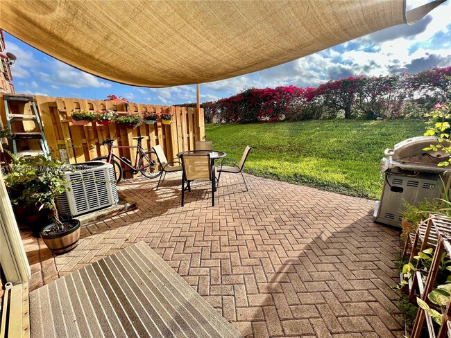 Primary Photo - 6120 NW 116 Pl