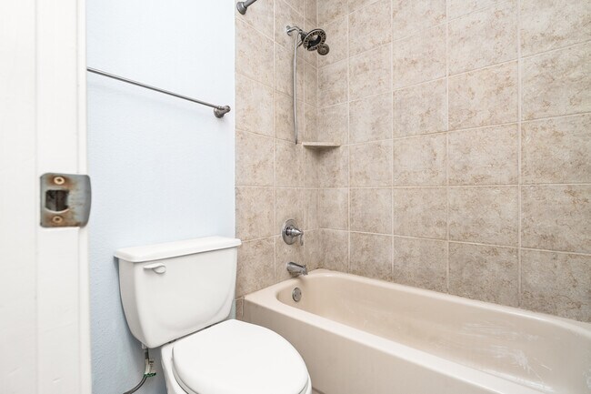 Building Photo - 5314 Lake Golden Dr