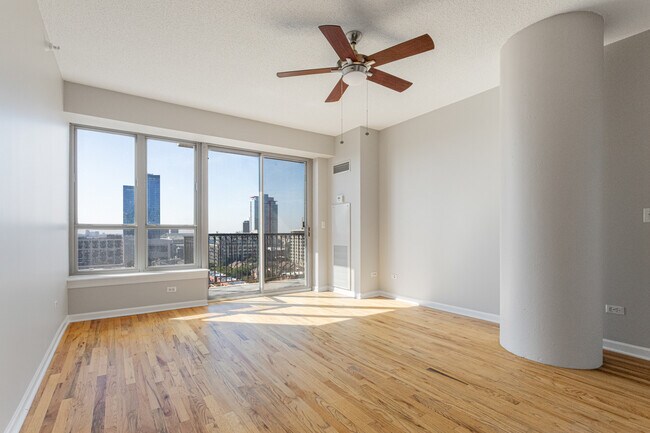 Building Photo - 1717 S Prairie Ave