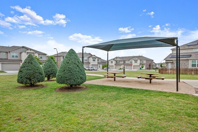 Building Photo - 602 Caterpillar Ln
