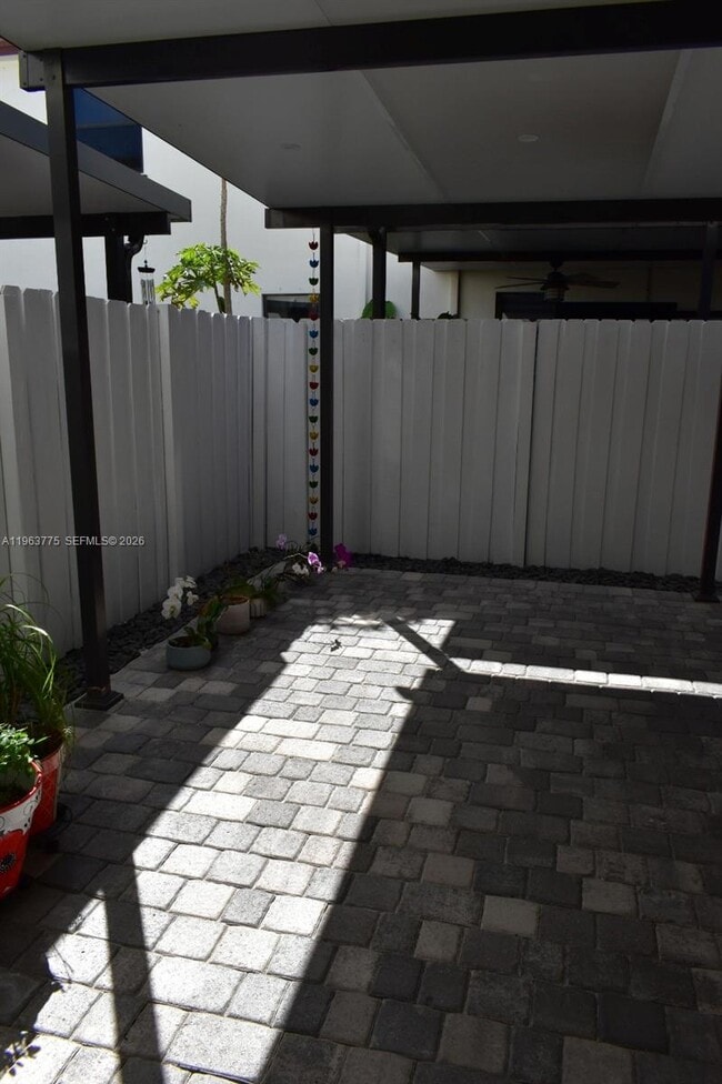 Building Photo - 3392 SE 1st St