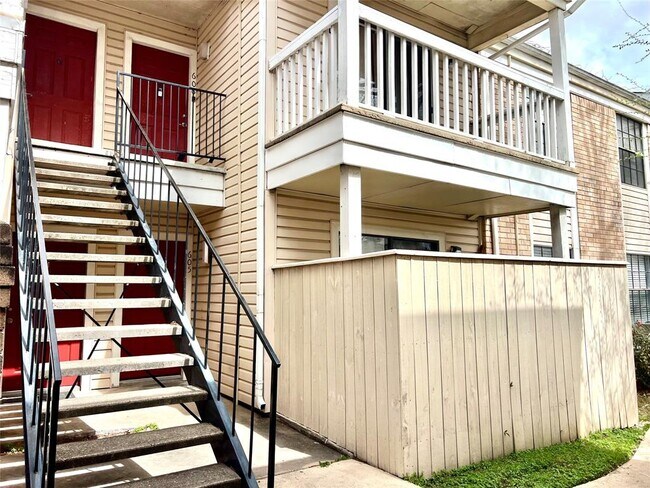 Building Photo - 2750 Holly Hall St