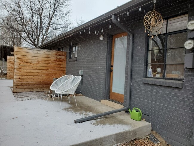 Building Photo - Remington1705 (KC-DT)