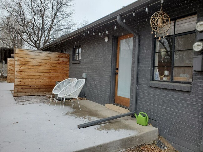 Interior Photo - Remington1705 (KC-JF)