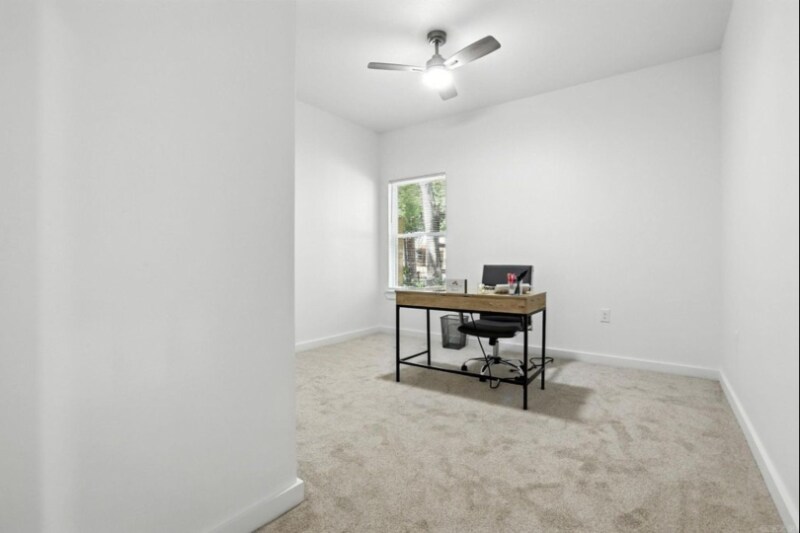 Building Photo - 1418 S Martin St