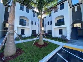 Building Photo - 15540 SW 136th St