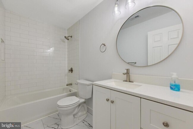 Building Photo - 350 Gatewater Ct