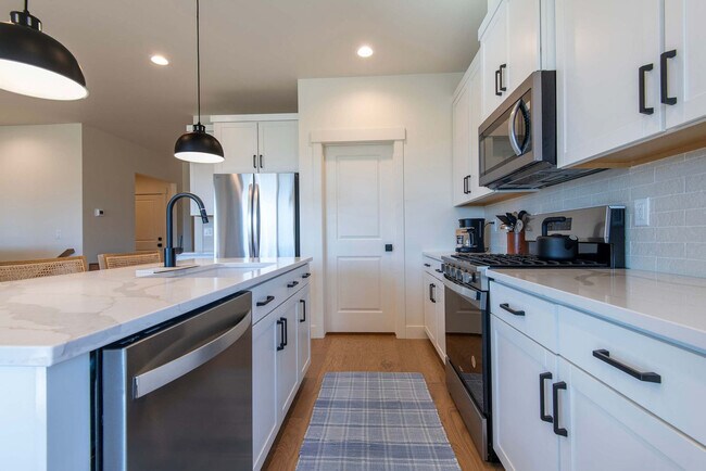Building Photo - 253 Bald Eagle Dr