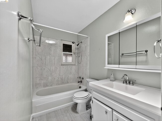 Building Photo - 2928 Rio Grande Dr