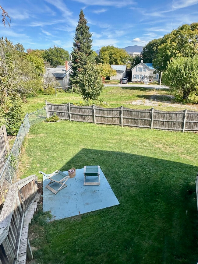 Building Photo - 107 Franklin St