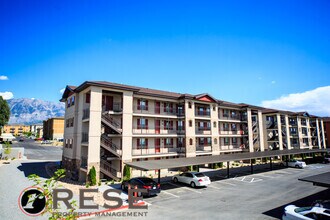 Building Photo - Beautiful Modern Orem Condo w free interne...