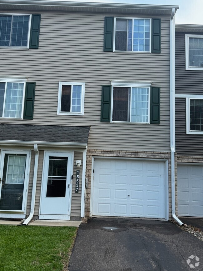Building Photo - 15537 Foghorn Ln