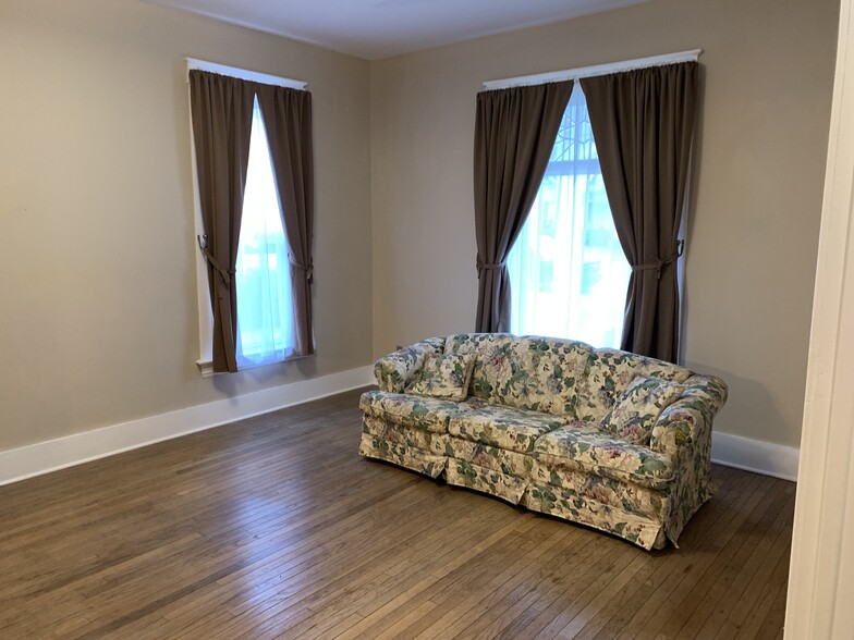 Living Room - 229 Scioto St