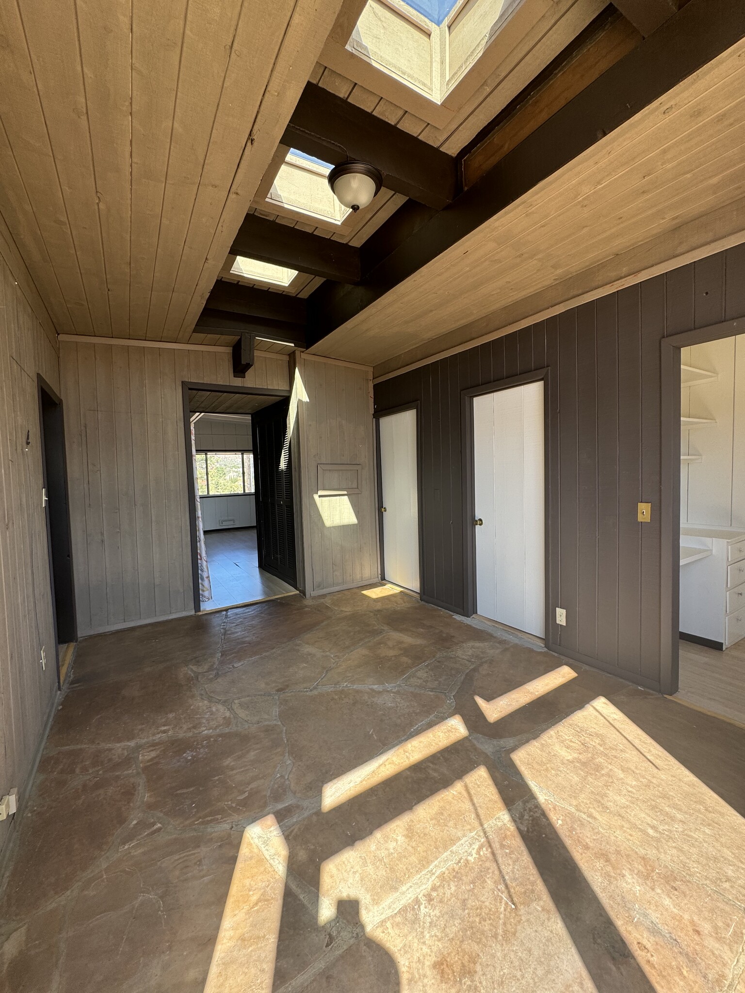 Building Photo - 420 Arroyo Pinon Dr