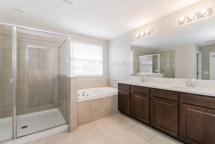 Building Photo - 8982 Pleasant Woods Dr