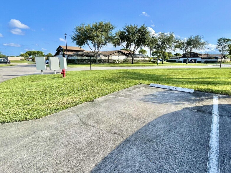 Building Photo - 9663 Boca Gardens Cir N