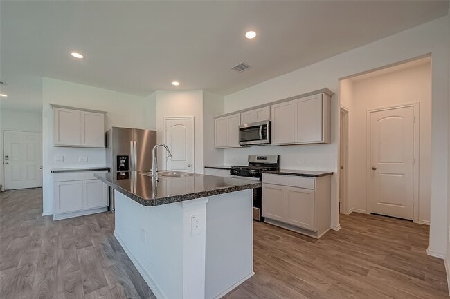 Building Photo - 5343 Pinecliff Grove Ct