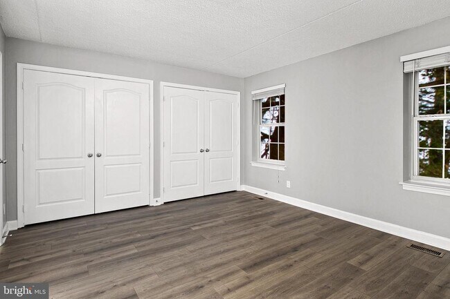 Building Photo - 3844 Chesterwood Dr