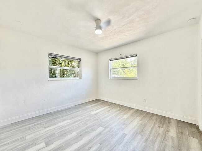 Building Photo - 4426 4th Ave N
