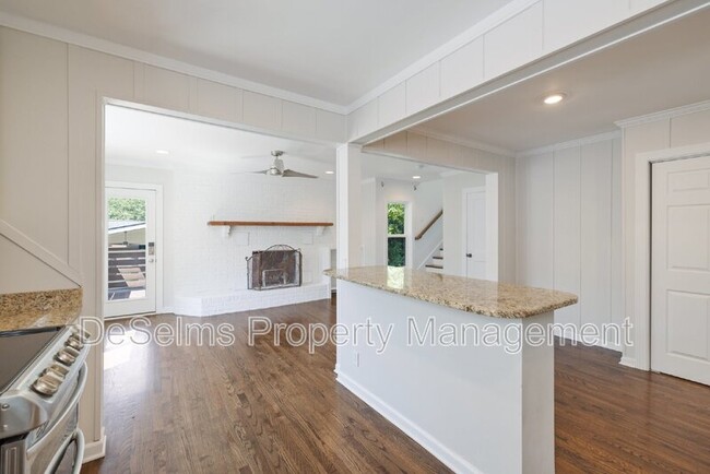 Building Photo - 227 53rd Ave N