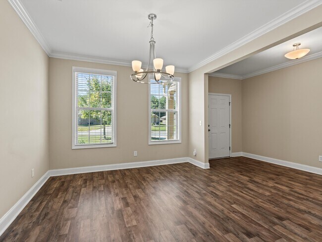 Building Photo - 114 Summer Pointe Ln NW