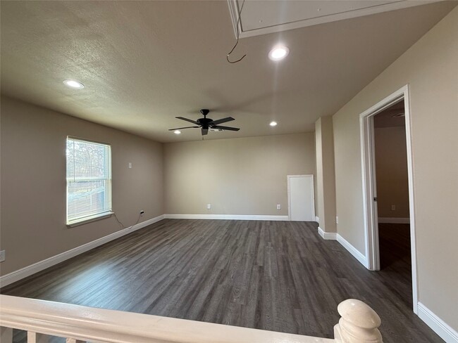 Building Photo - 610 Elk Dr