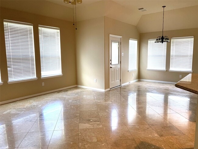 Building Photo - 2822 Chalet Knolls Ln