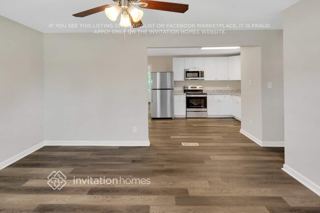 Building Photo - 7112 David Ave