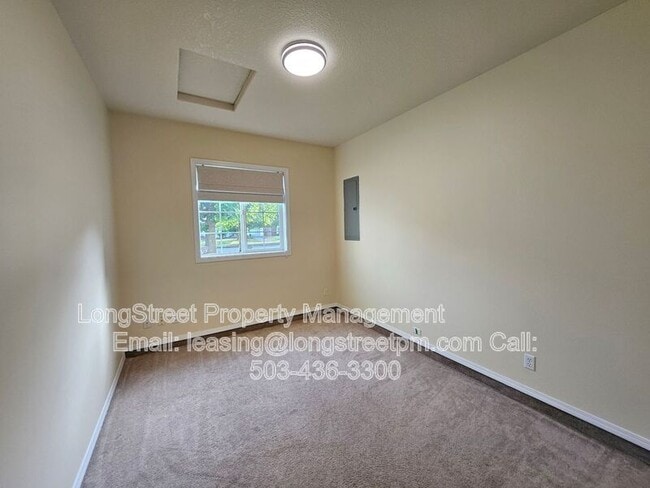 Building Photo - 5719 N Yale St