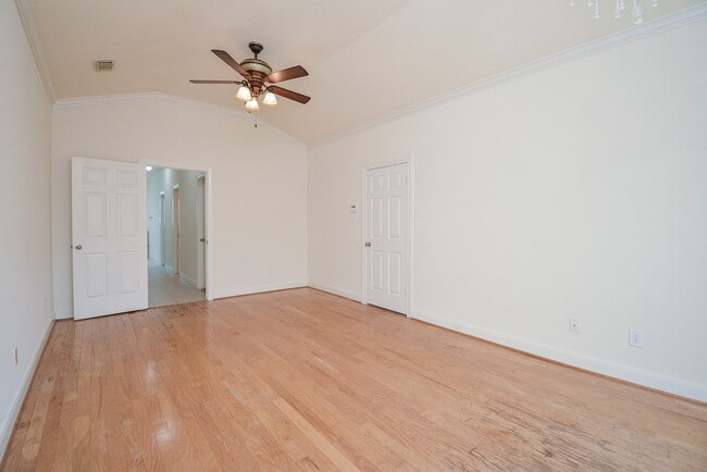 Building Photo - 16407 N Eldridge Pkwy