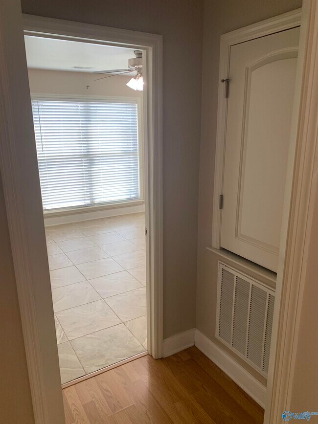 Building Photo - 101 Oxfordwill Ct