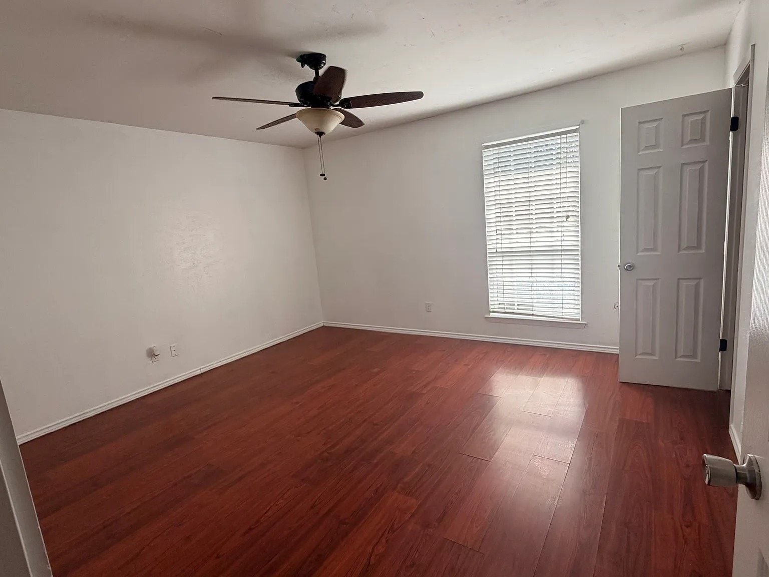 Building Photo - 1112 Park Center Ct